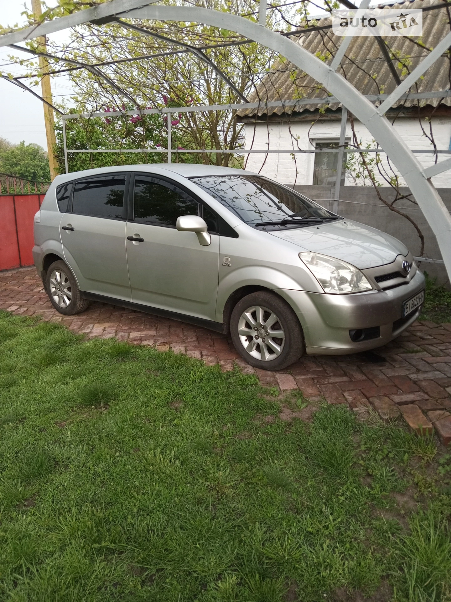 Toyota Corolla Verso, 2004