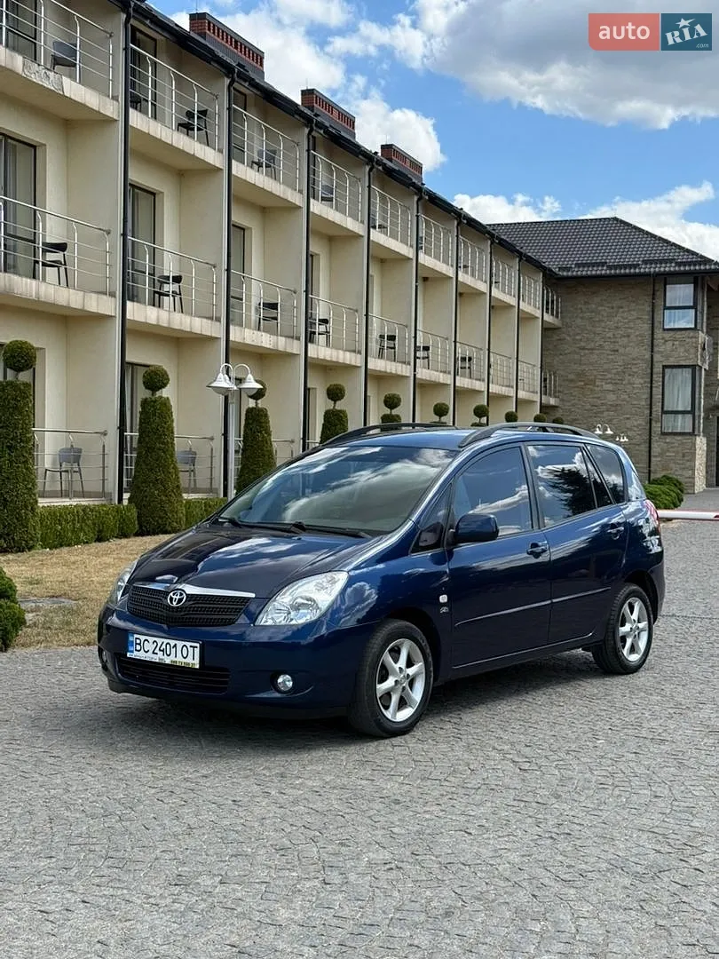 Toyota Corolla Verso, 2001