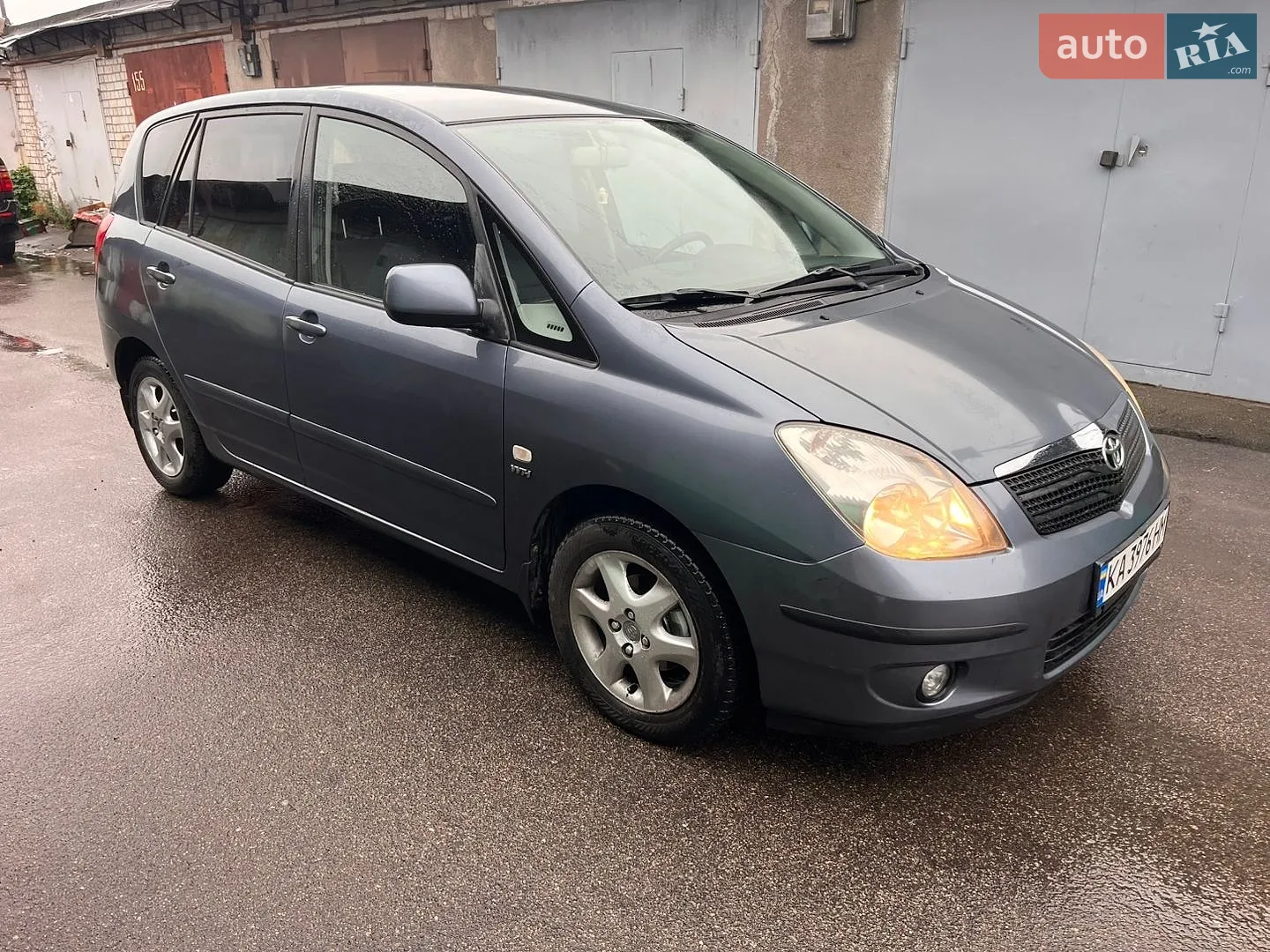 Toyota Corolla Verso, 2003