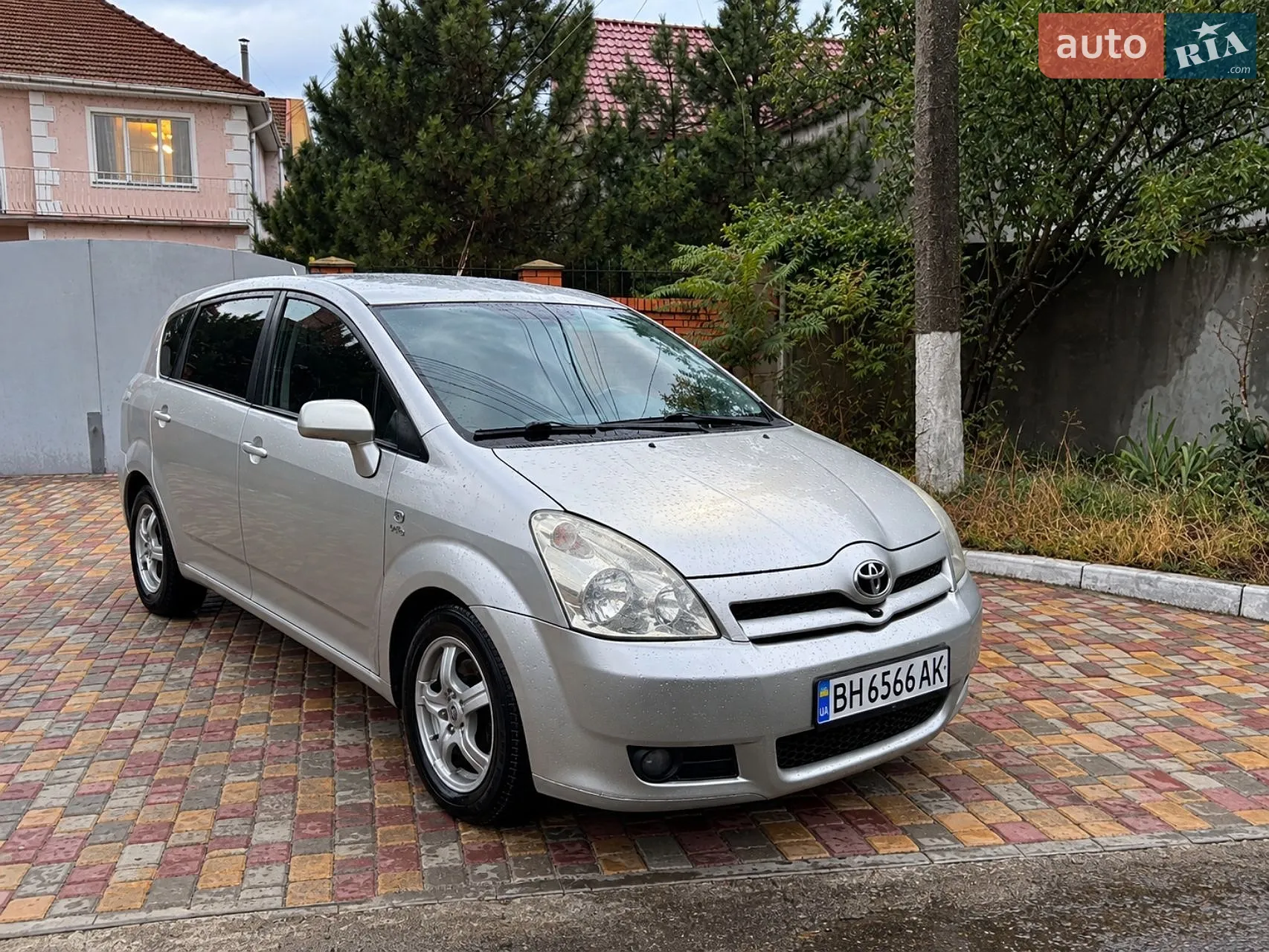 Toyota Corolla Verso, 2005