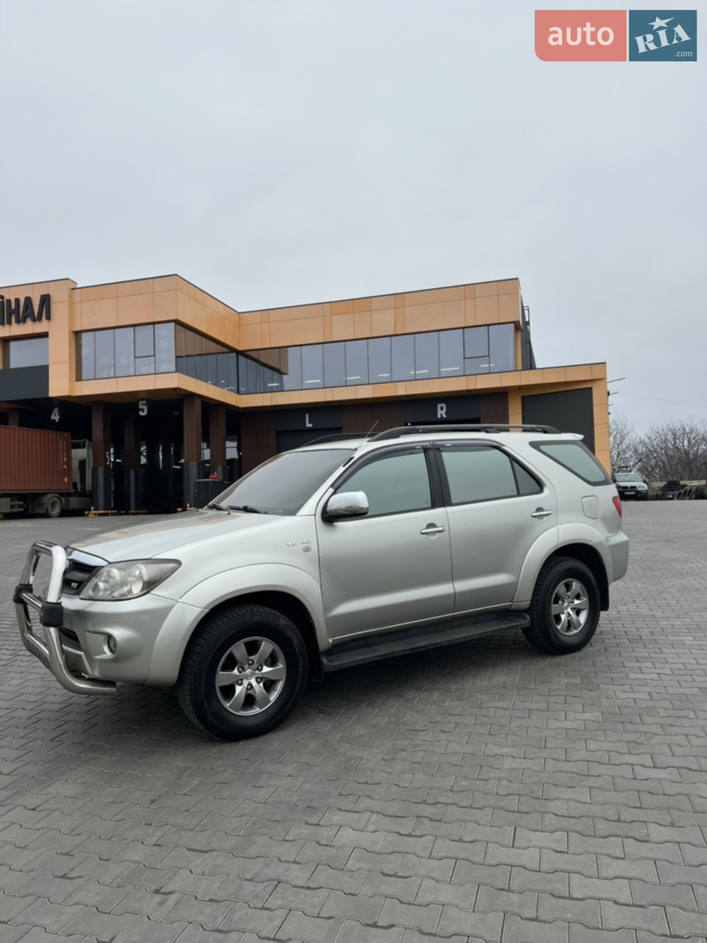 Toyota Fortuner, 2006