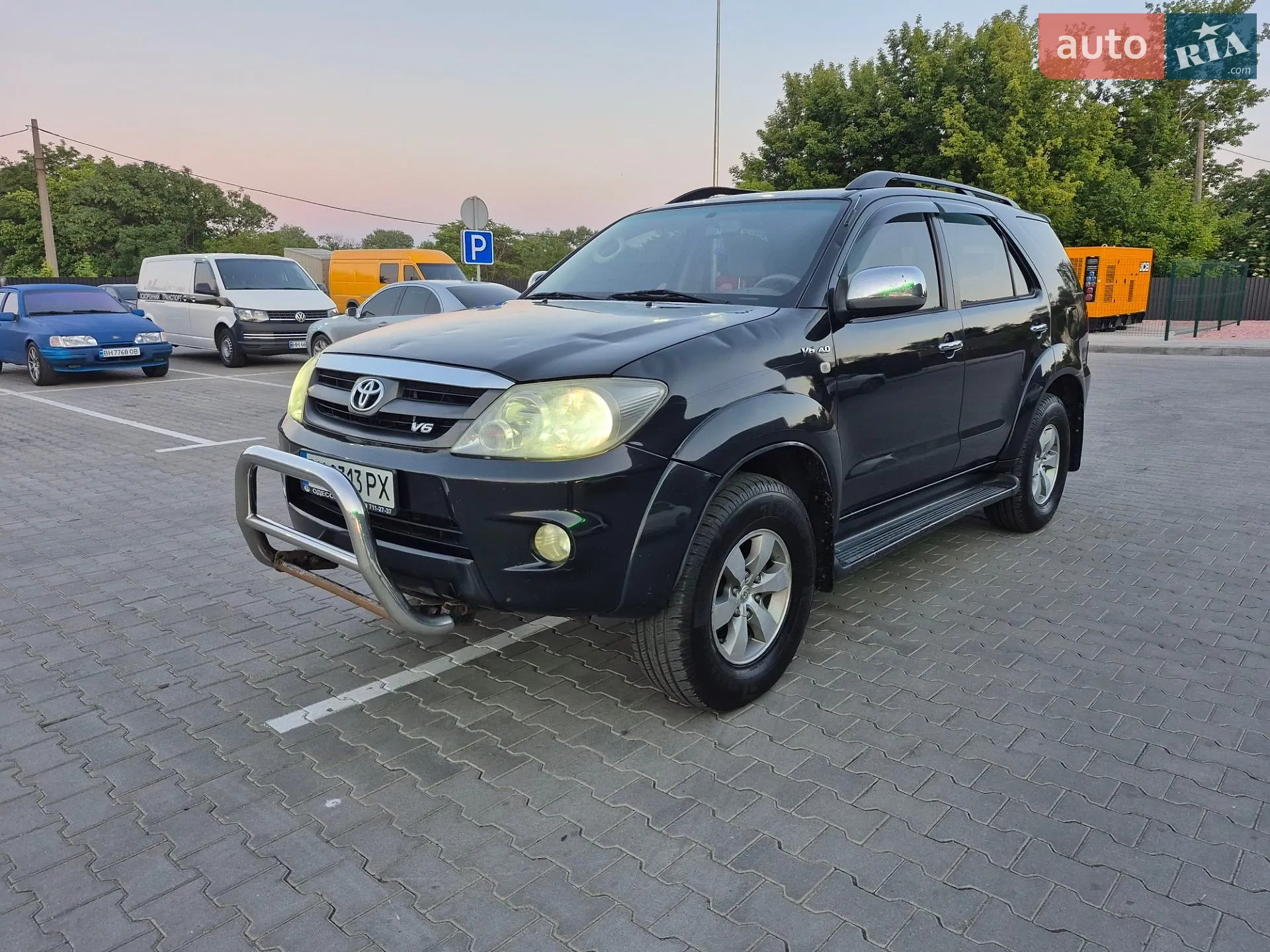 Toyota Fortuner, 2005