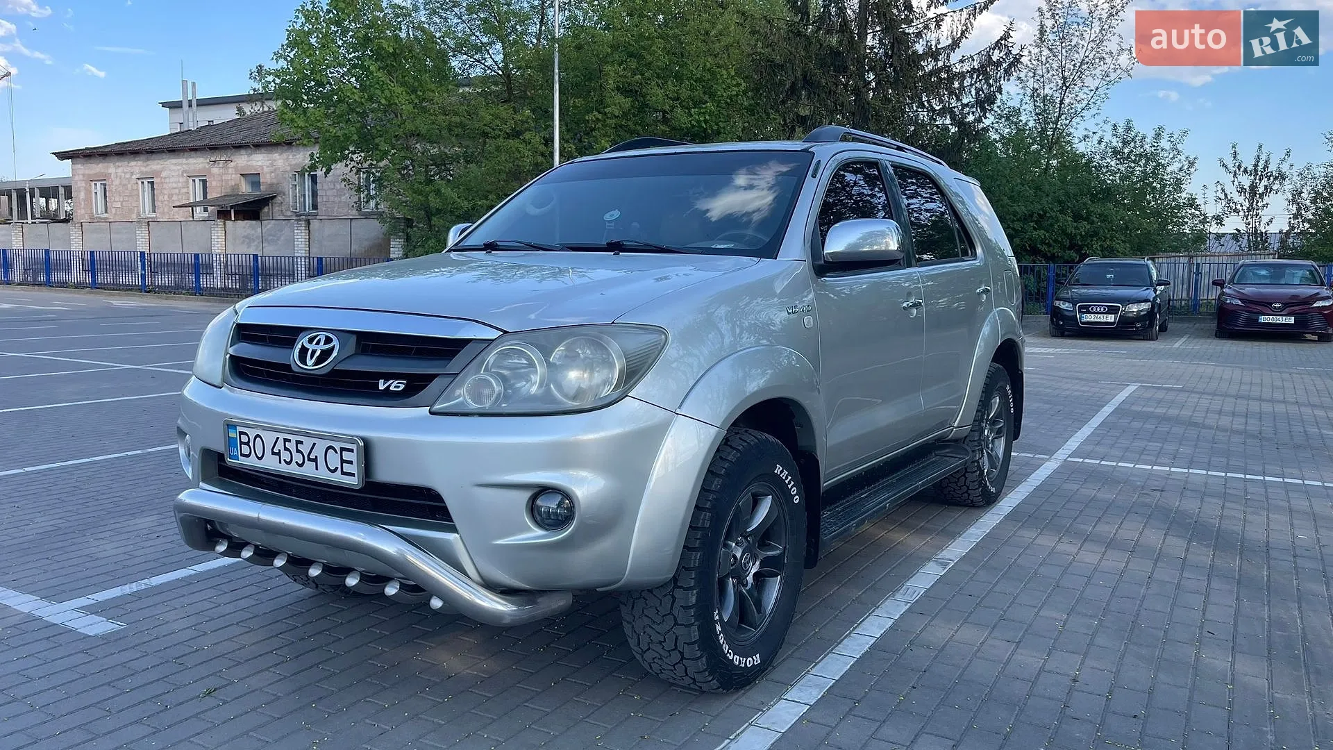 Toyota Fortuner, 2005