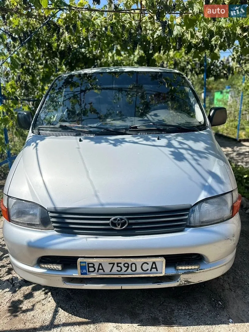 Toyota Hiace, 2002