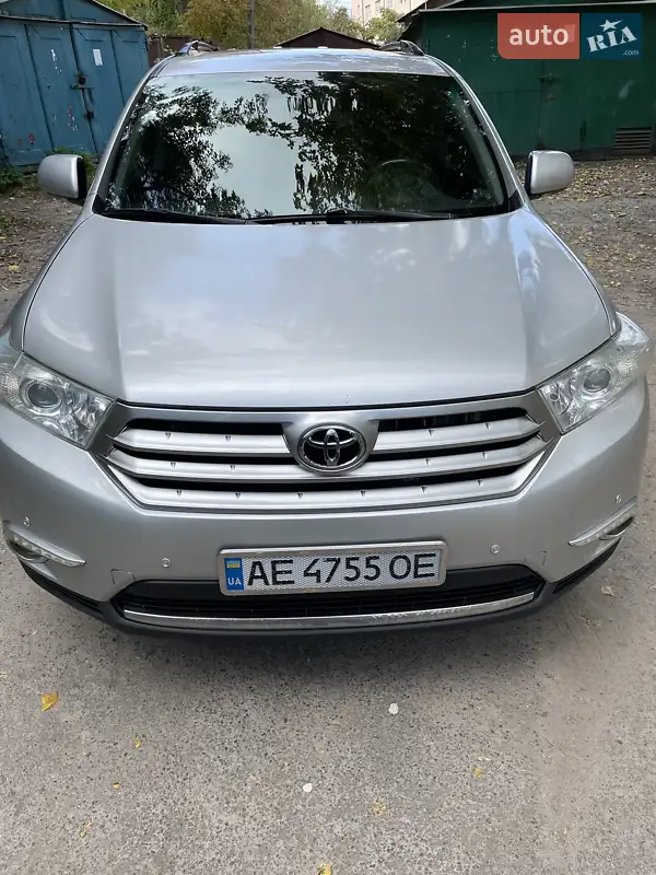 Toyota Highlander, 2011