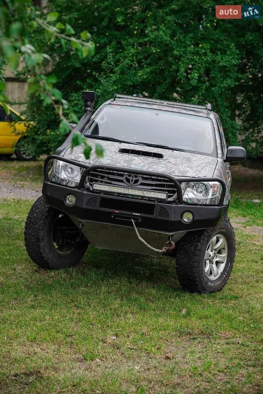 Toyota Hilux, 2011