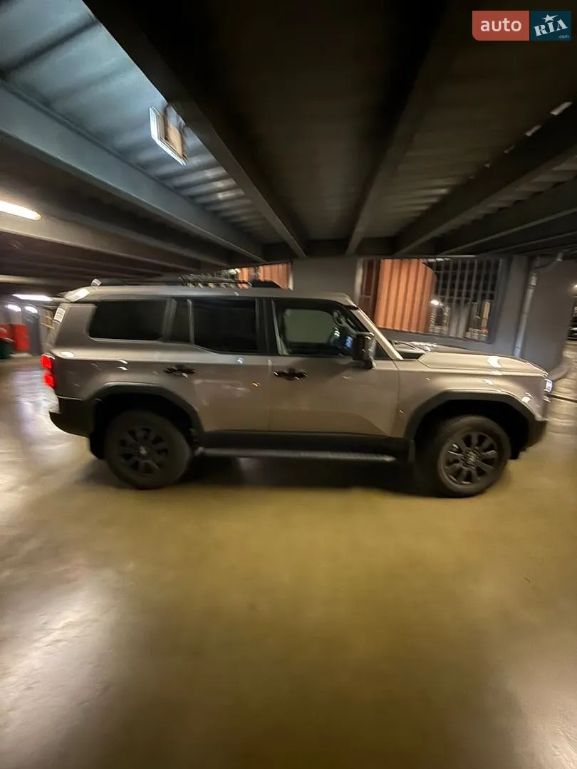 Toyota Land Cruiser Prado, 2025