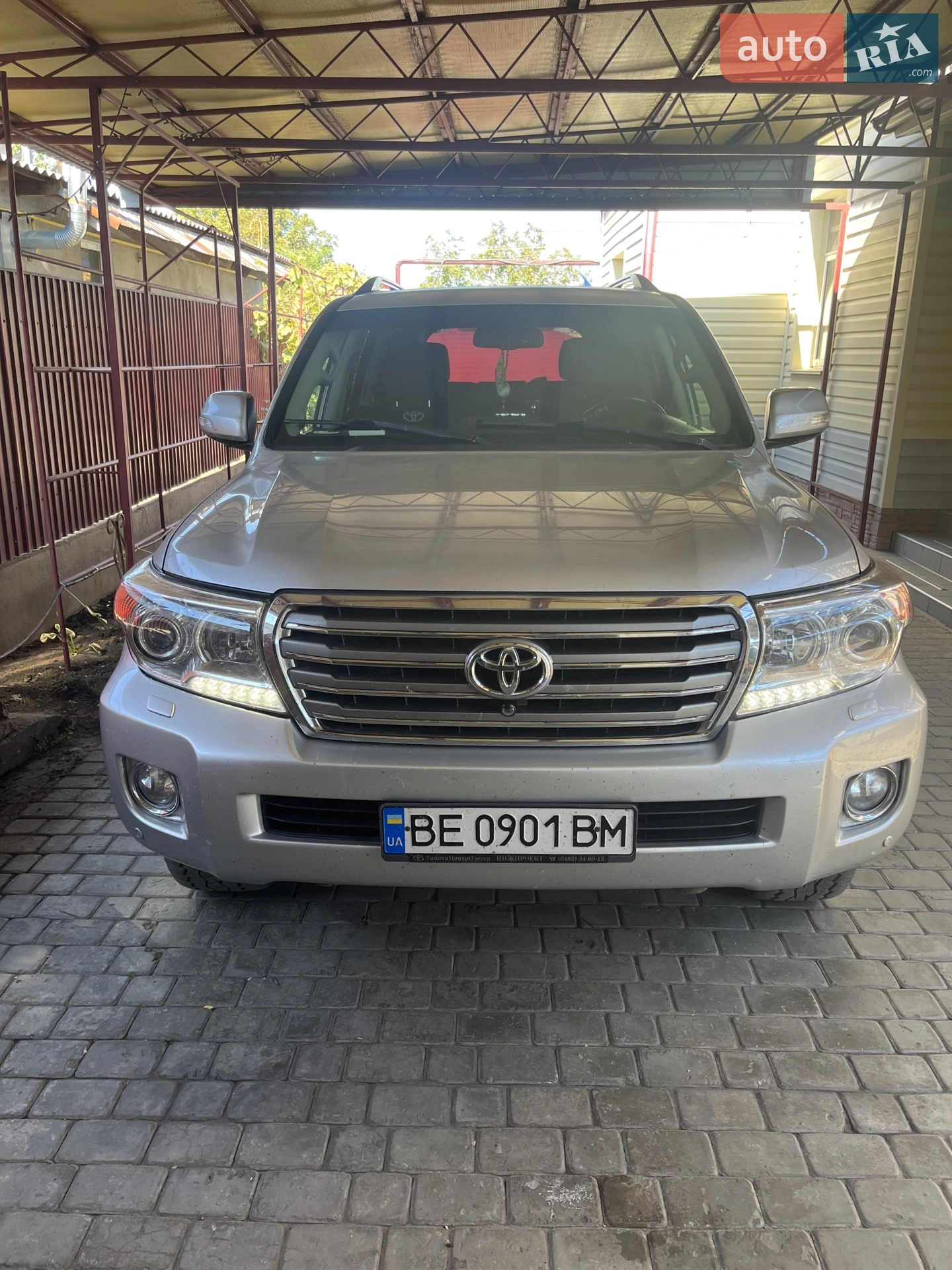 Toyota Land Cruiser 2012 — 1