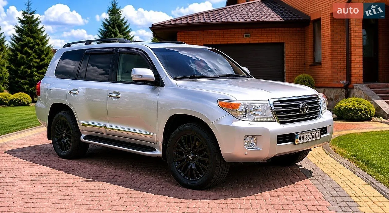 Toyota Land Cruiser, 2012
