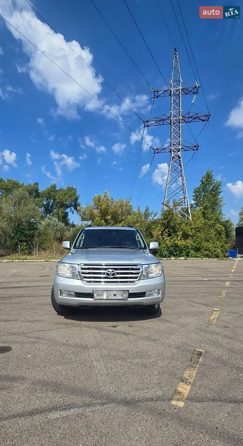 Toyota Land Cruiser, 2011