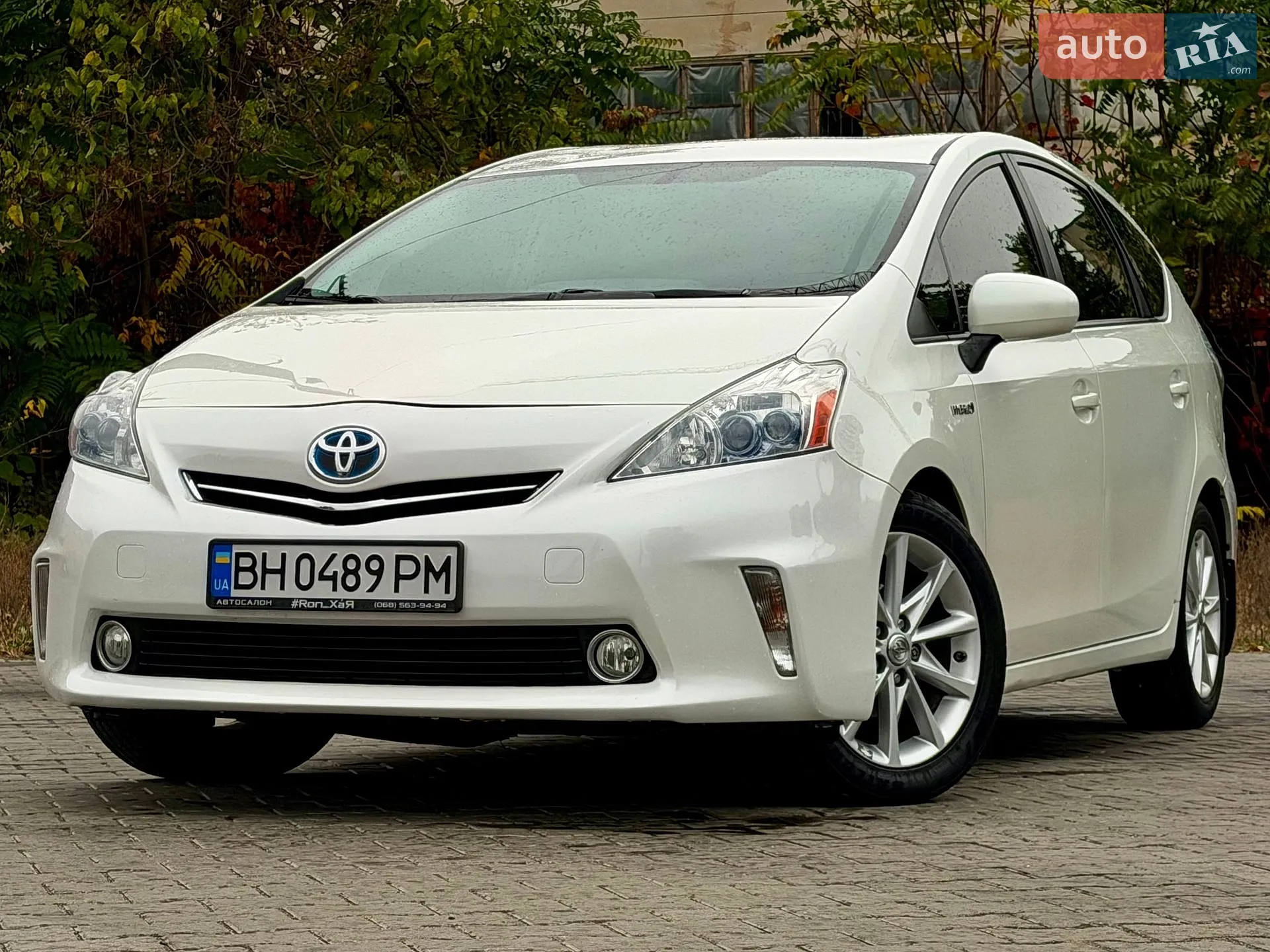 Toyota Prius v, 2013