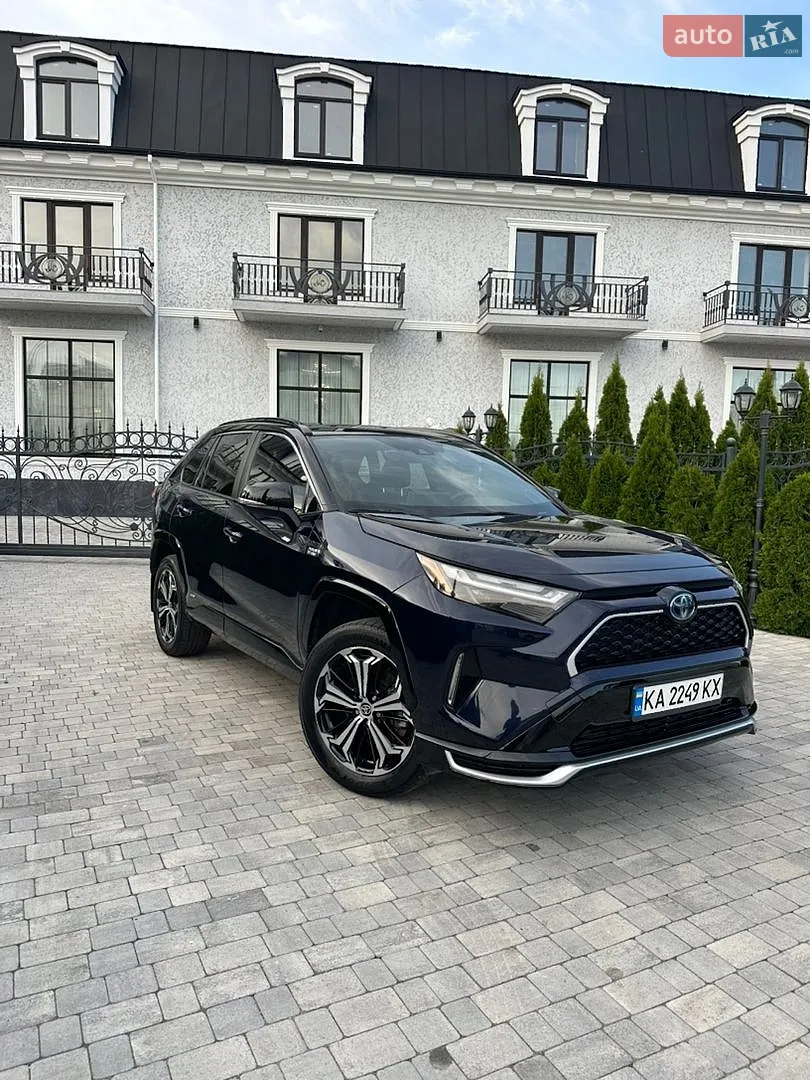 Toyota RAV4 PHEV, 2022