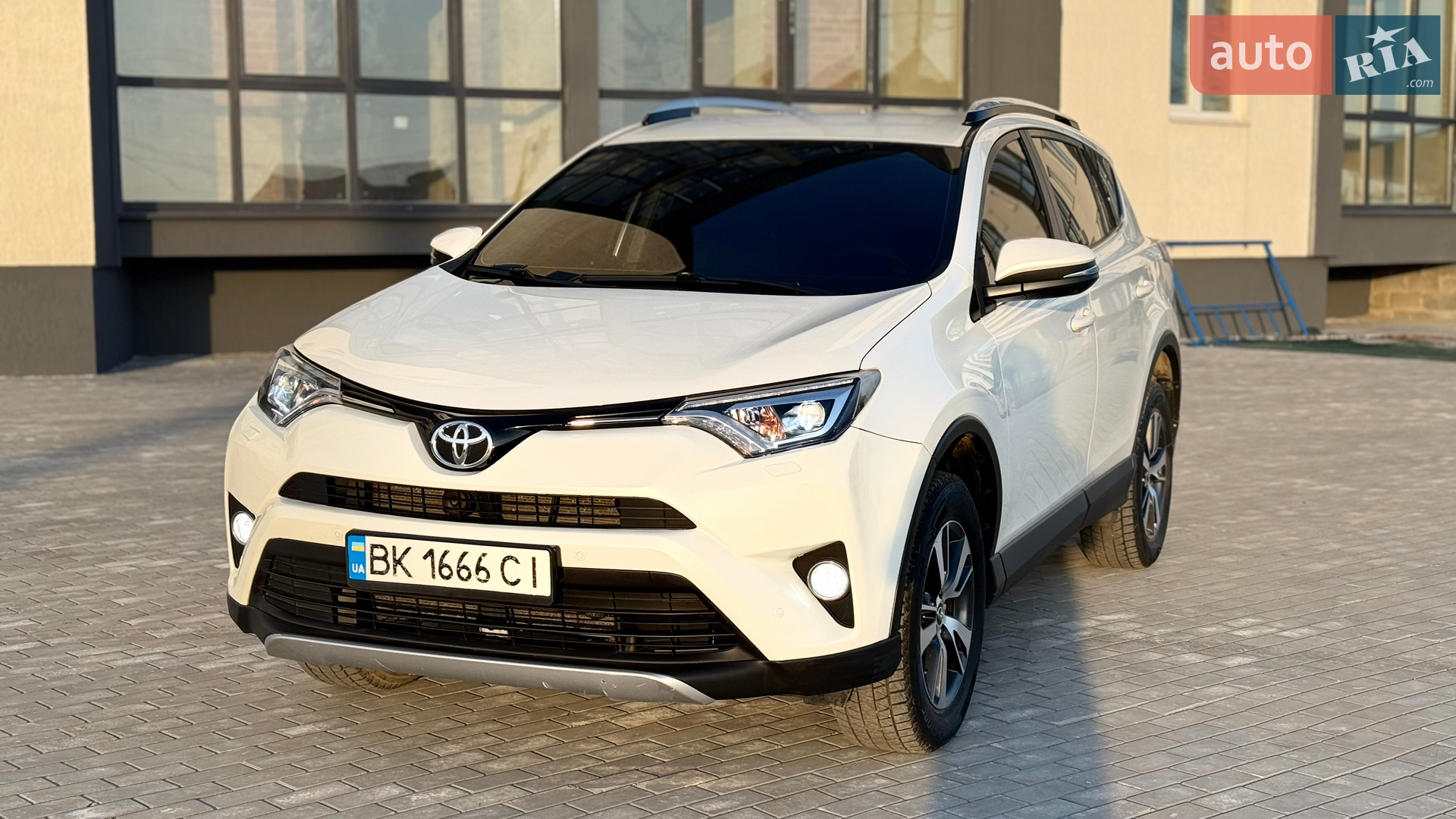 Toyota RAV4, 2016