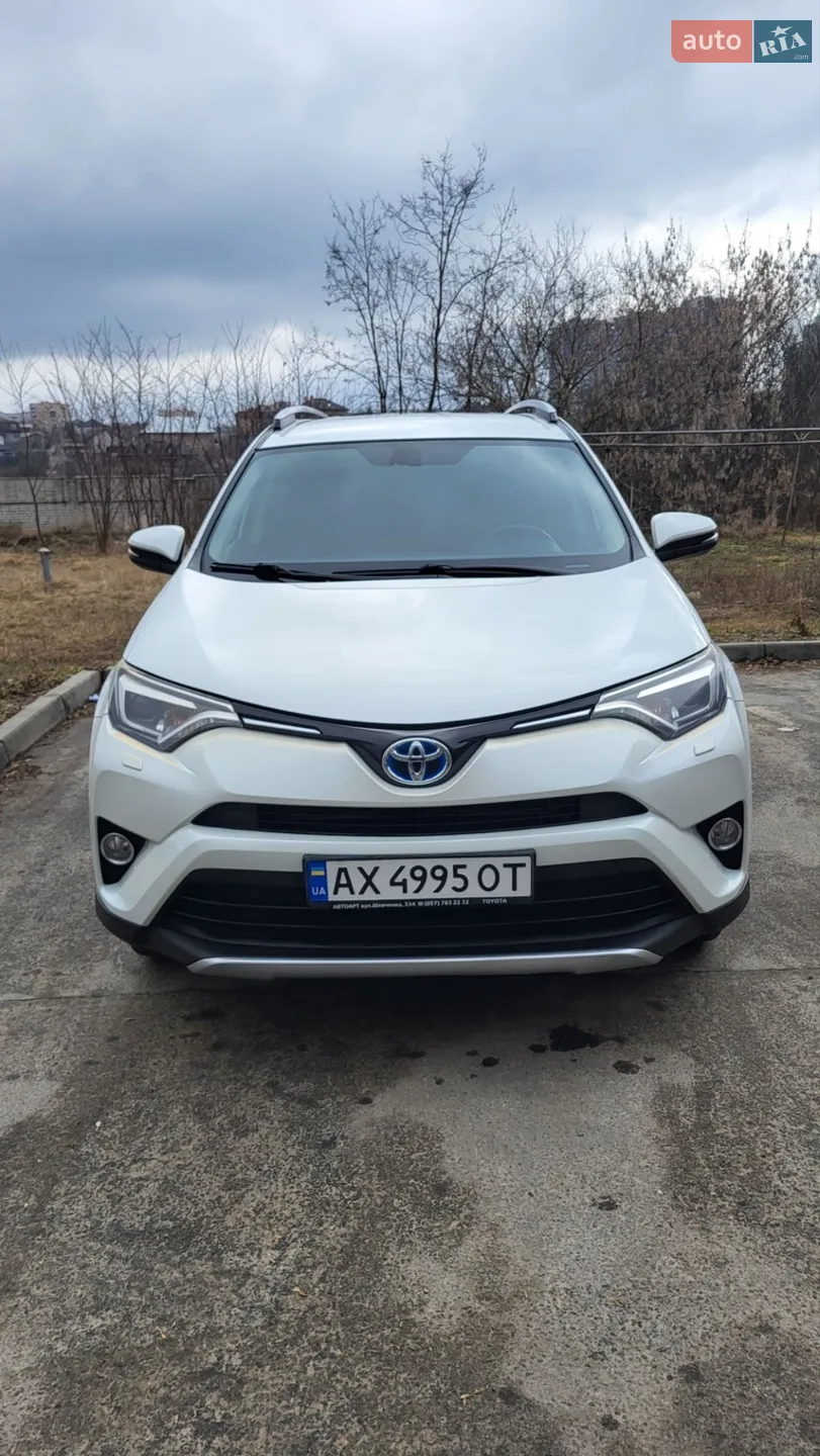 Toyota RAV4, 2016