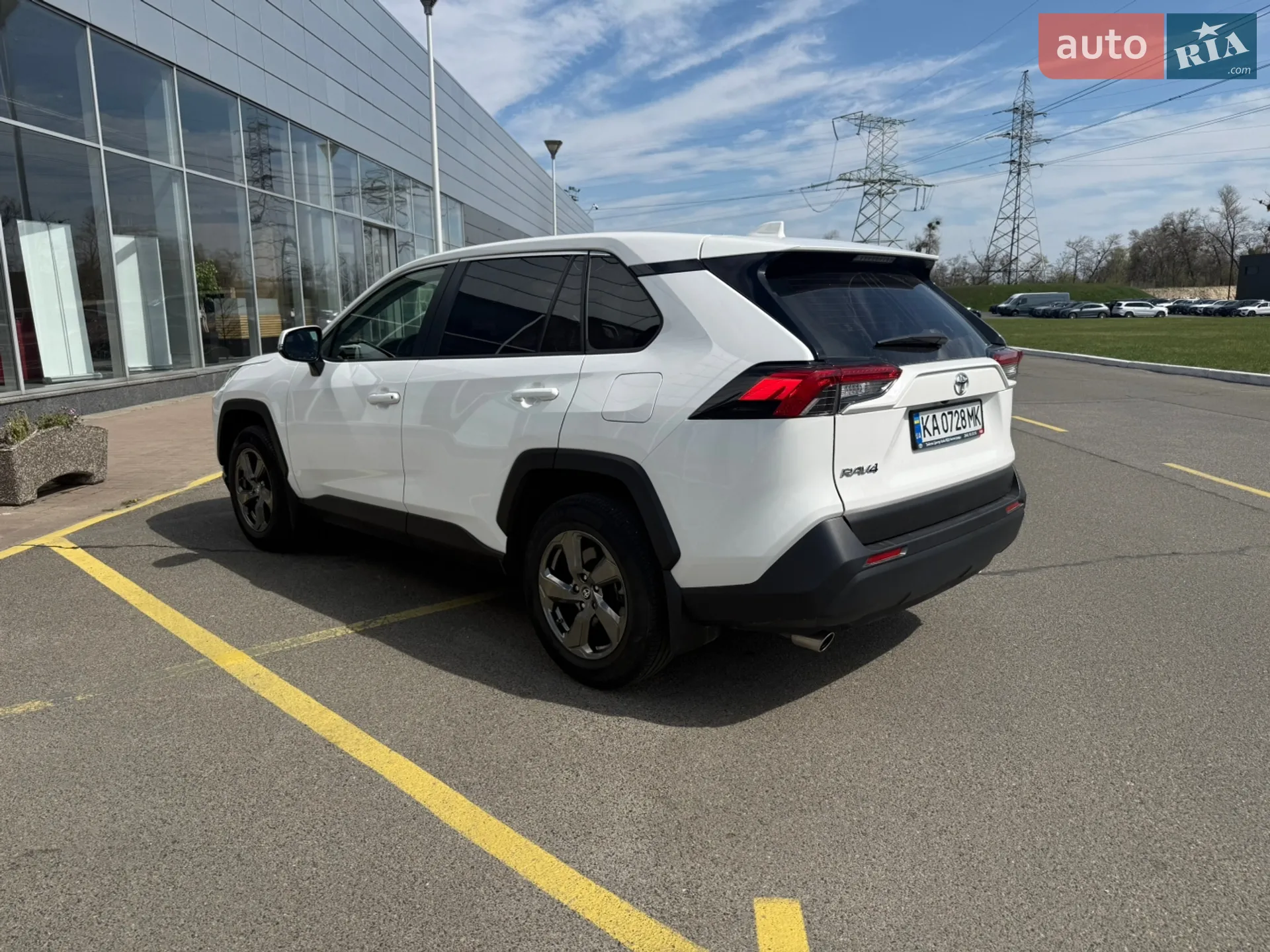 Toyota RAV4, 2023
