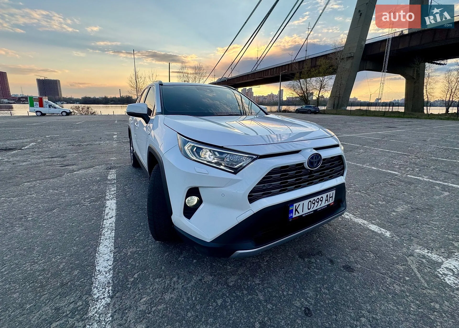 Toyota RAV4 2019 — 1