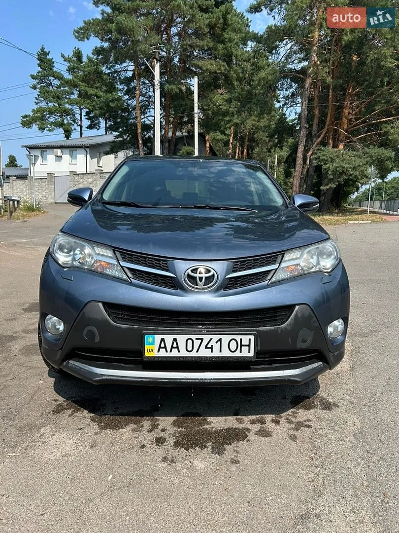 Toyota RAV4, 2013