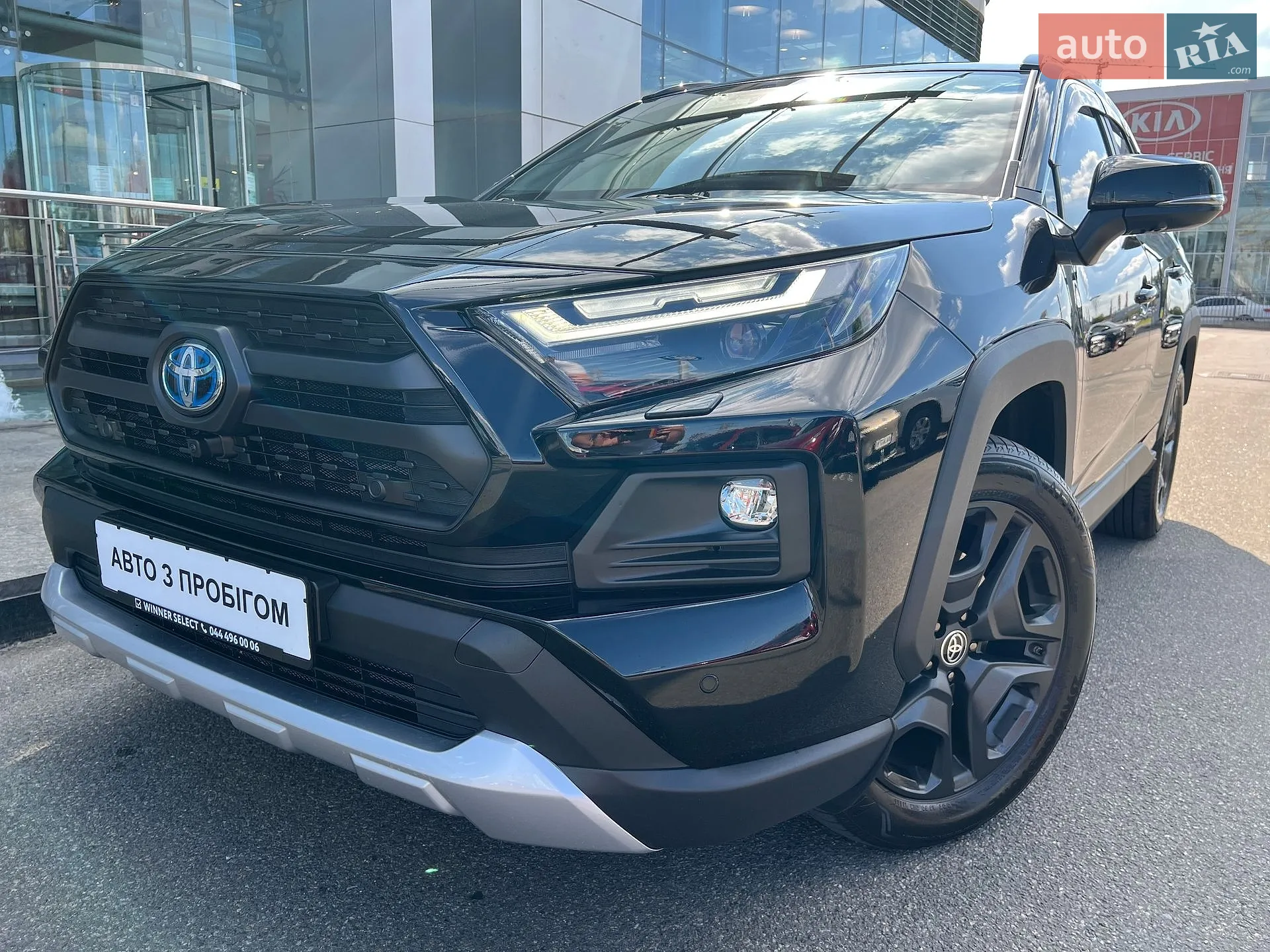 Toyota RAV4, 2024