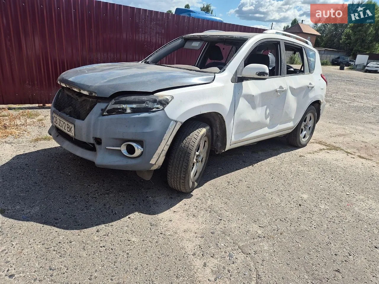 Toyota RAV4, 2011