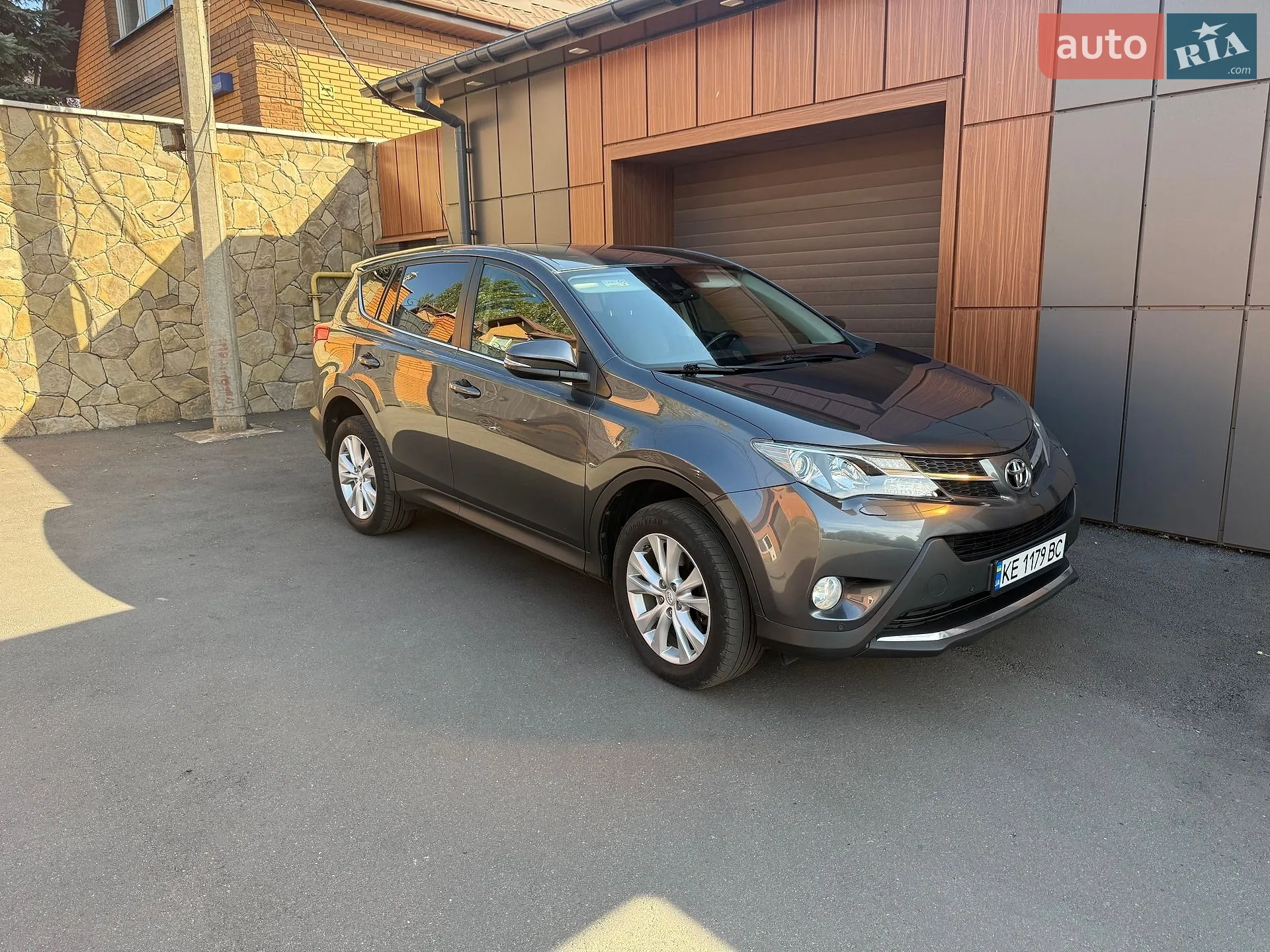 Toyota RAV4, 2015