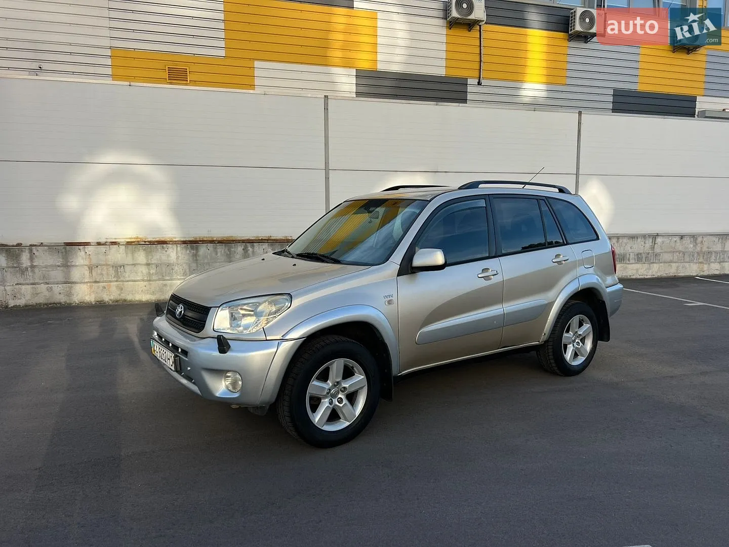 Toyota RAV4, 2004