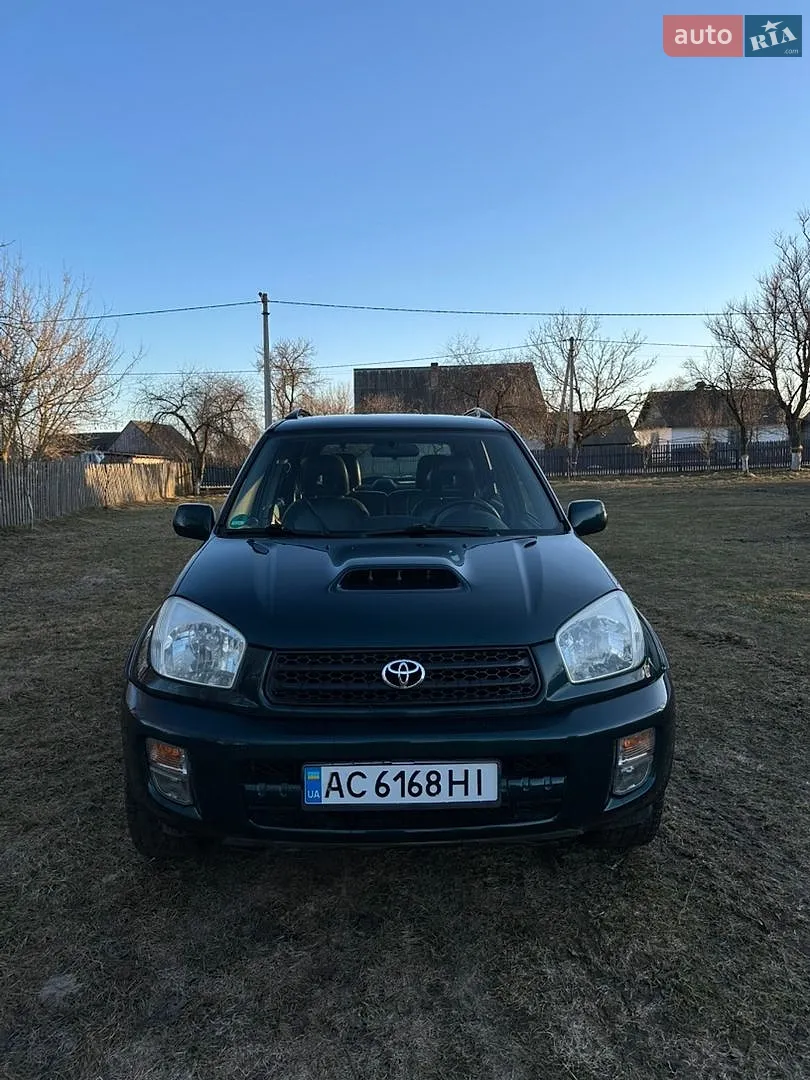 Toyota RAV4, 2001