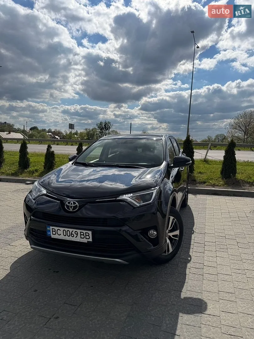 Toyota RAV4, 2017