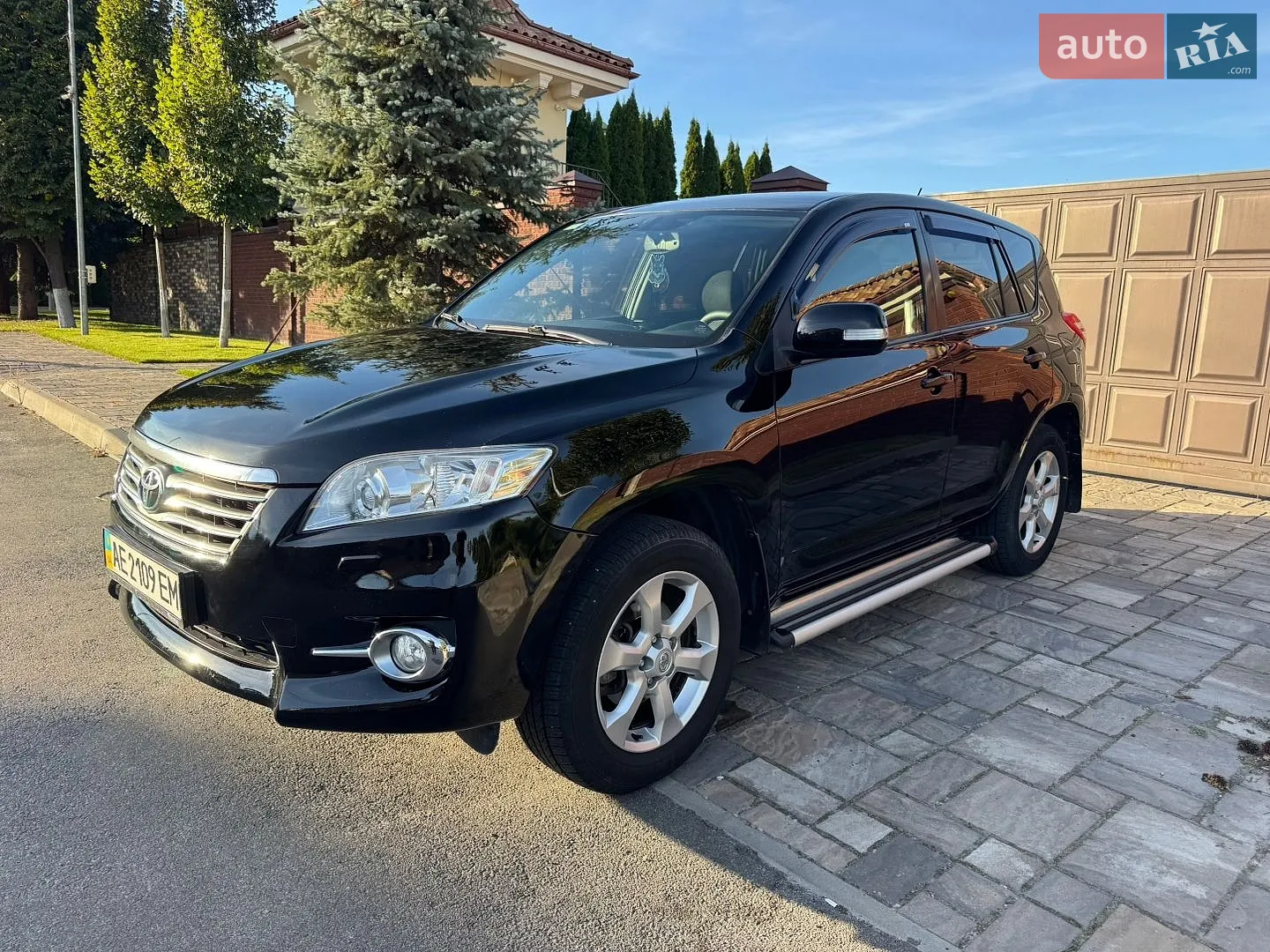 Toyota RAV4, 2011