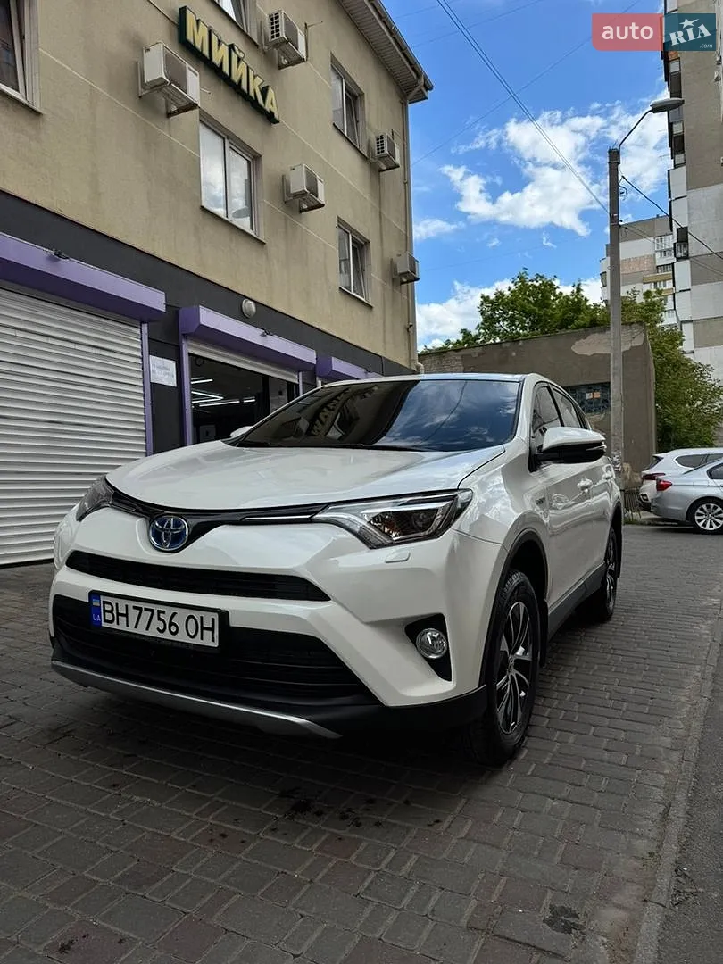 Toyota RAV4, 2017