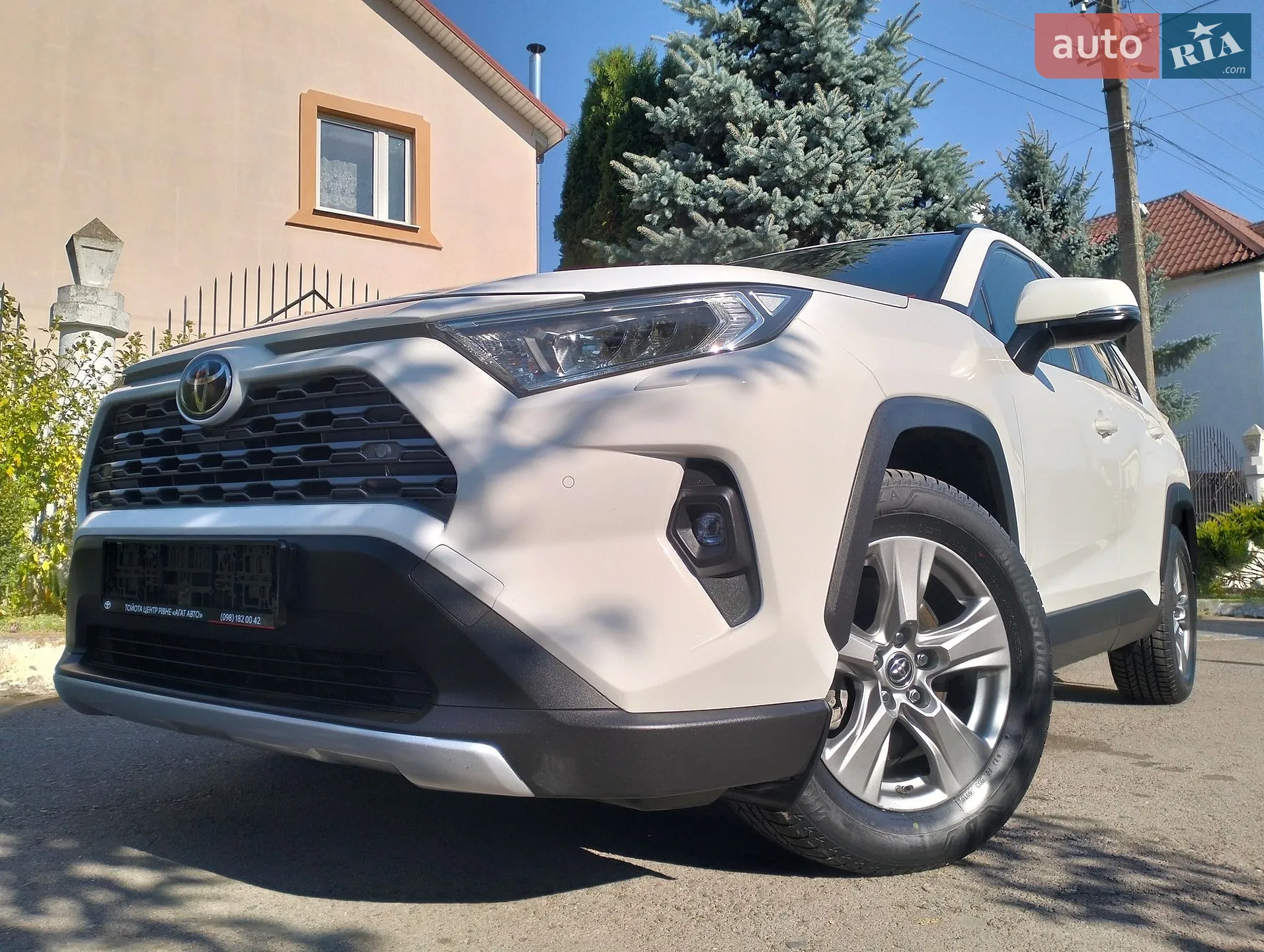 Toyota RAV4, 2023