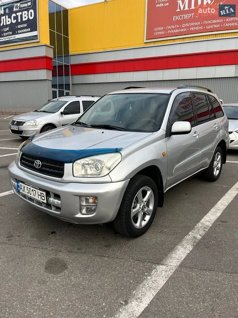 Toyota RAV4, 2001