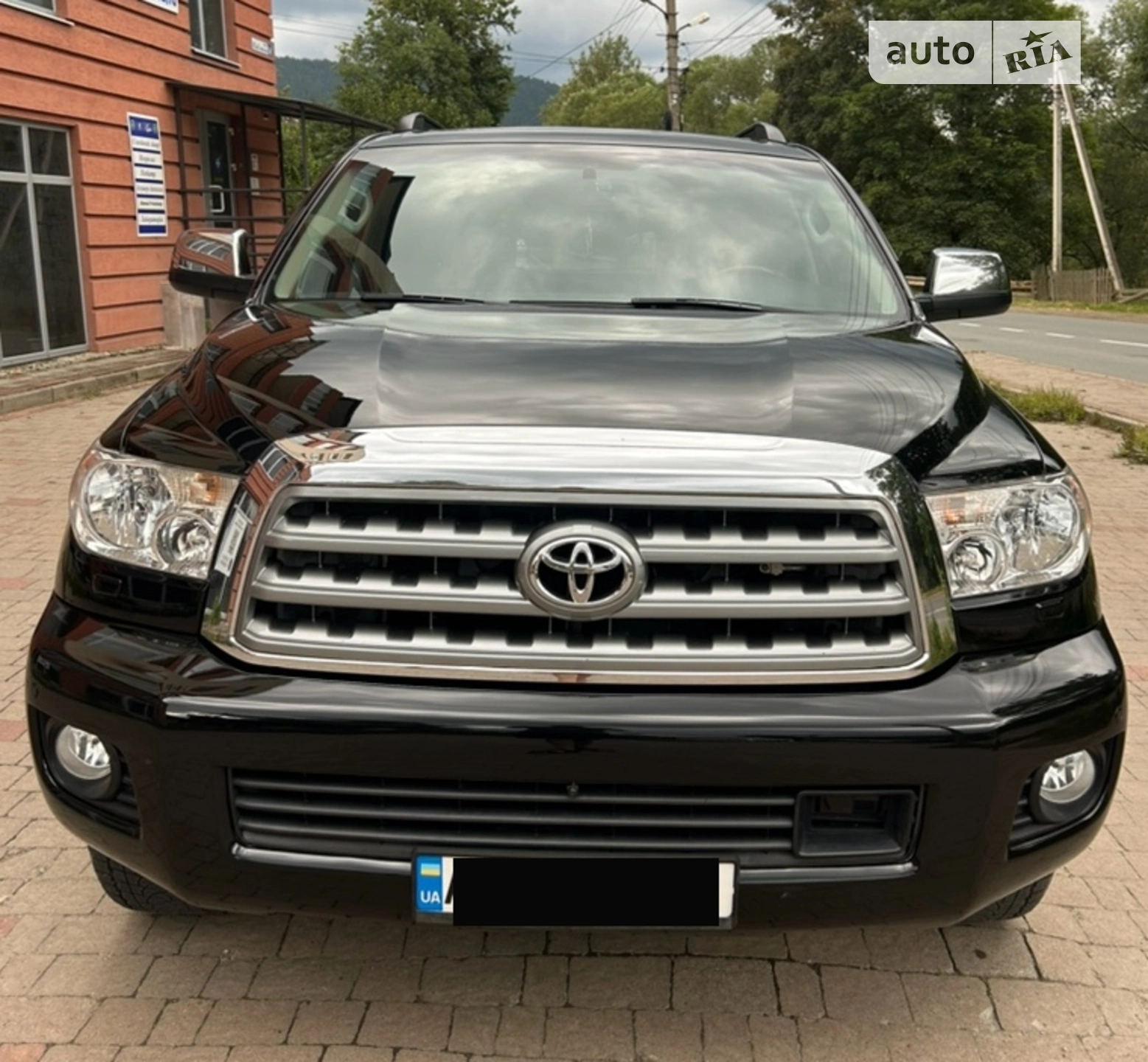 Toyota Sequoia, 2013