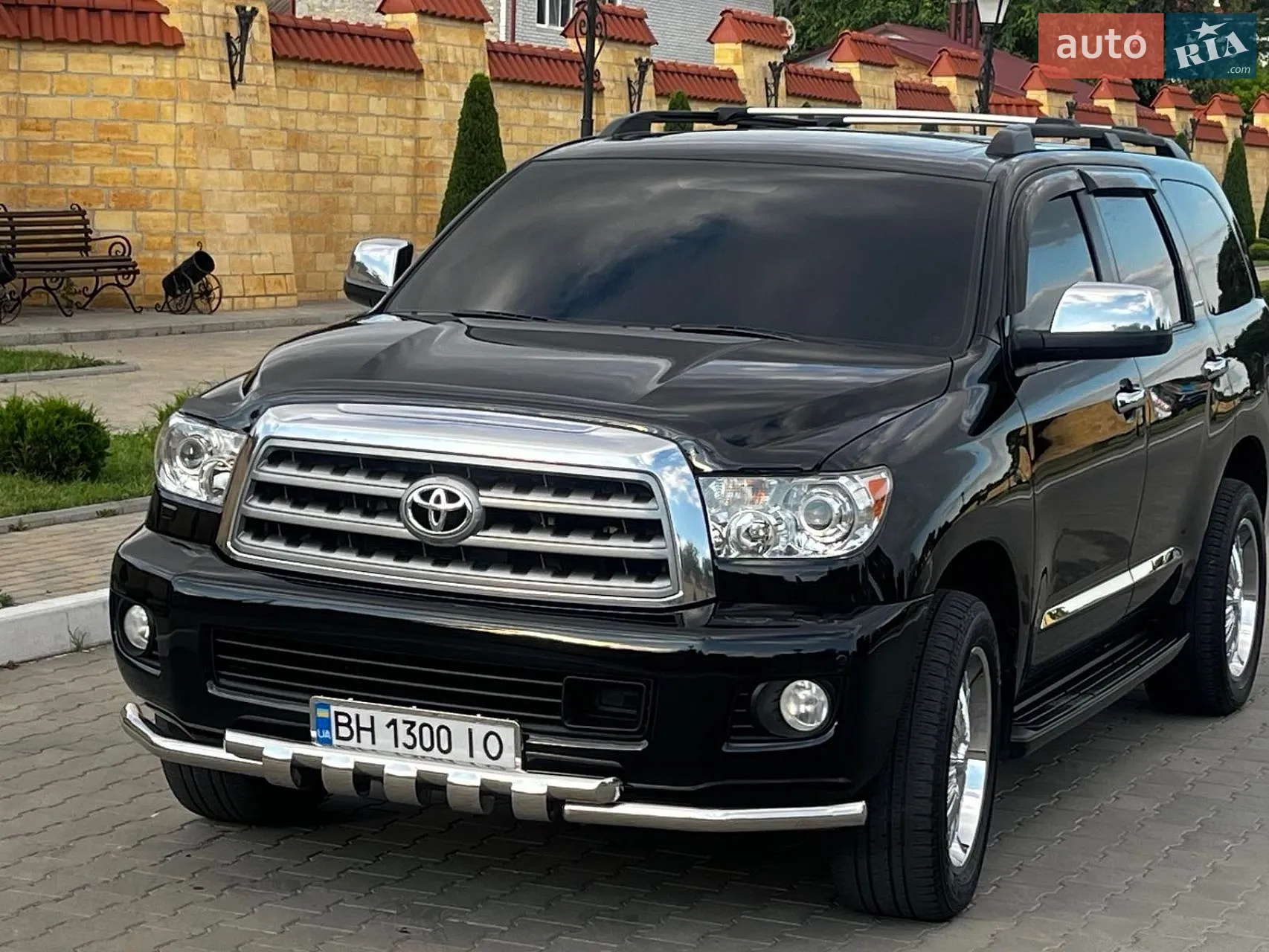 Toyota Sequoia, 2011