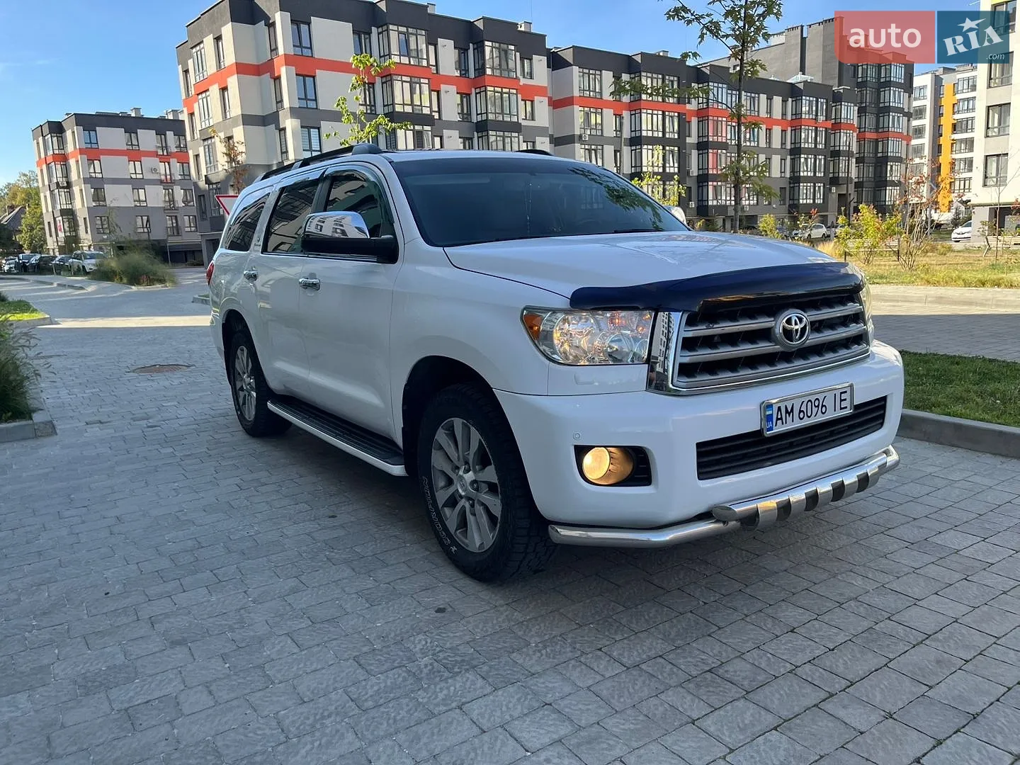 Toyota Sequoia, 2011