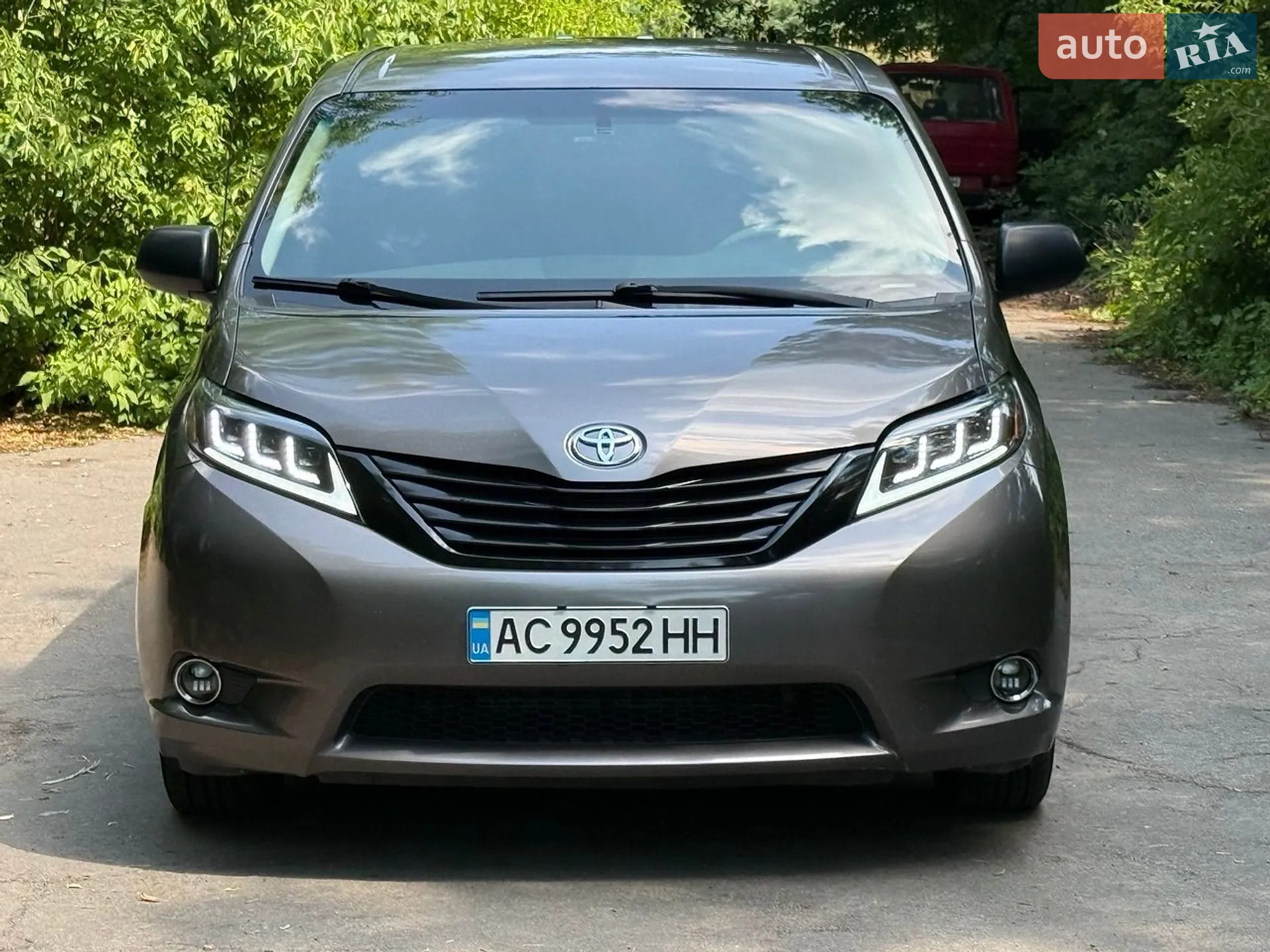 Toyota Sienna, 2010
