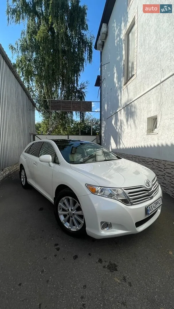 Toyota Venza, 2010