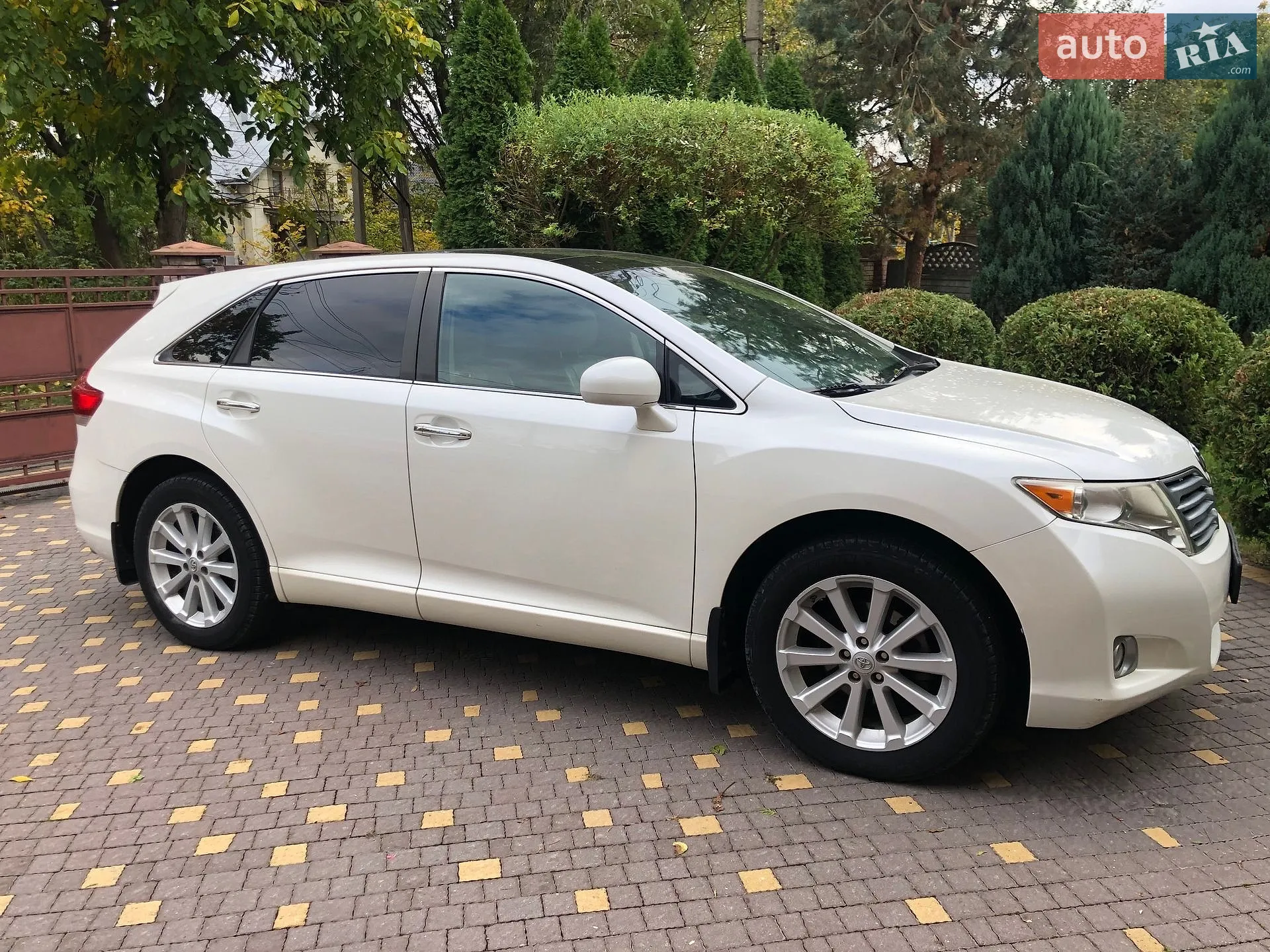 Toyota Venza, 2011