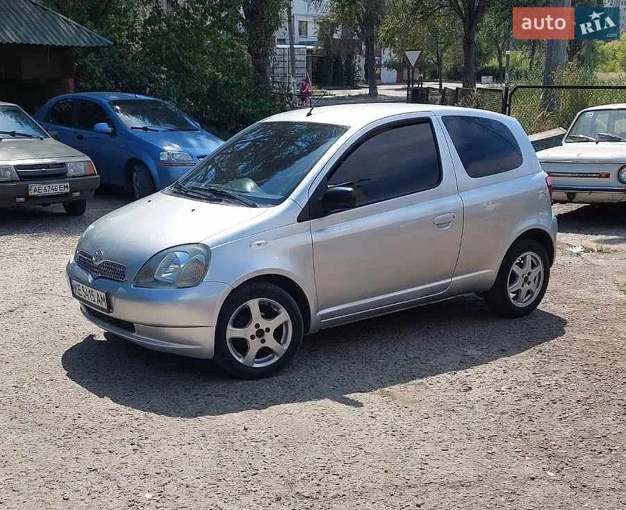 Toyota Yaris, 1999