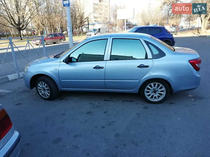 ВАЗ / Lada 2190 Granta, 2014