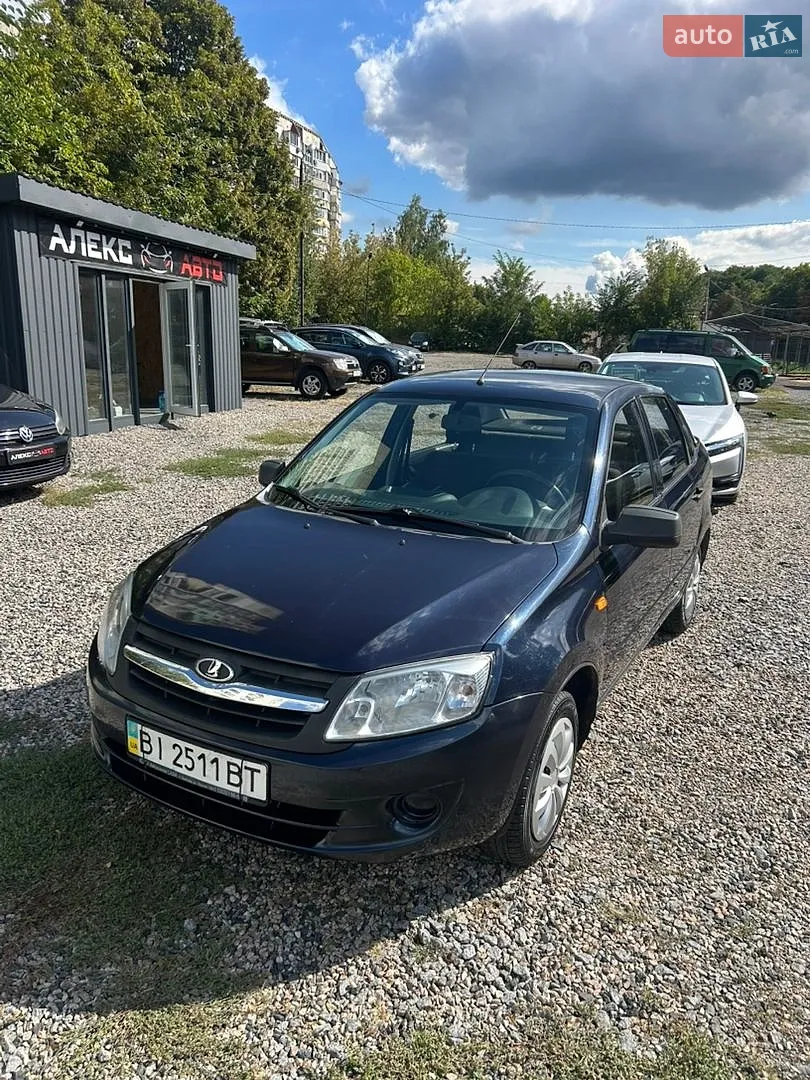 ВАЗ / Lada 2190 Granta, 2013