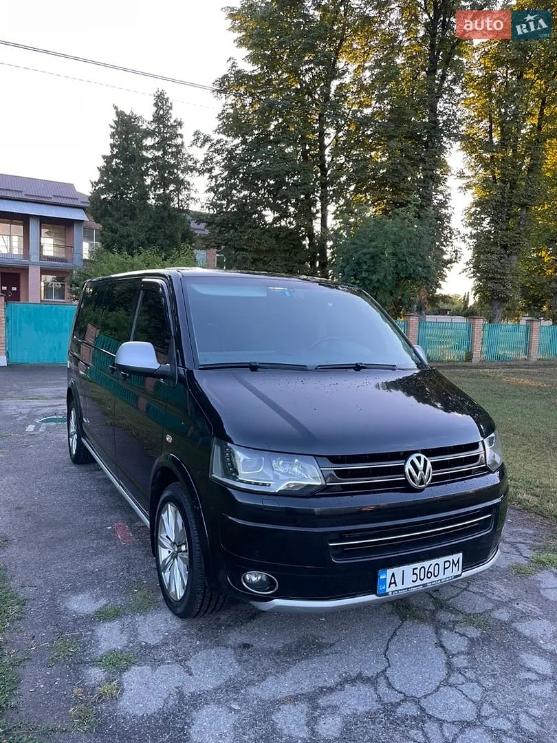 Volkswagen Caravelle, 2011
