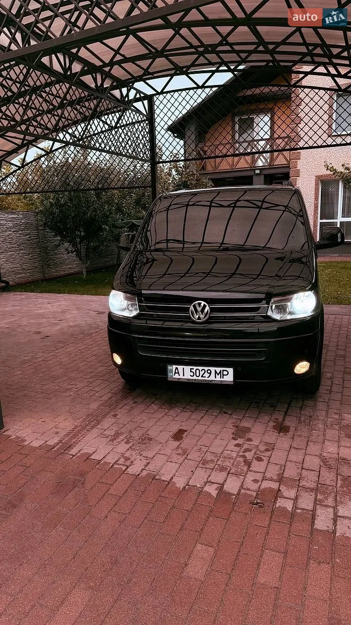 Volkswagen Caravelle, 2011