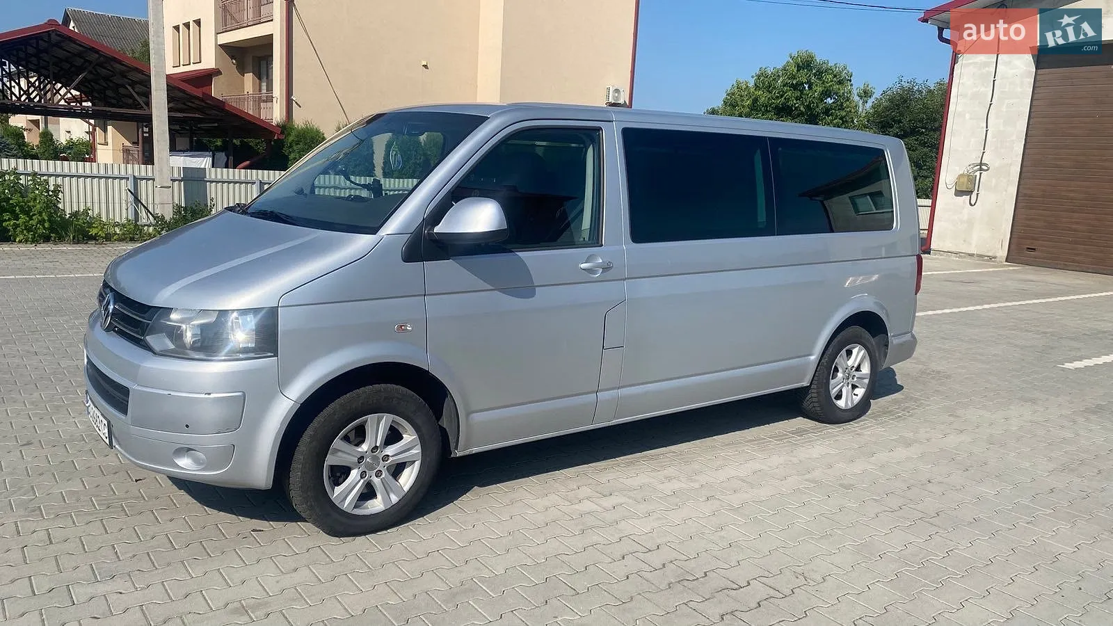 Volkswagen Caravelle, 2011