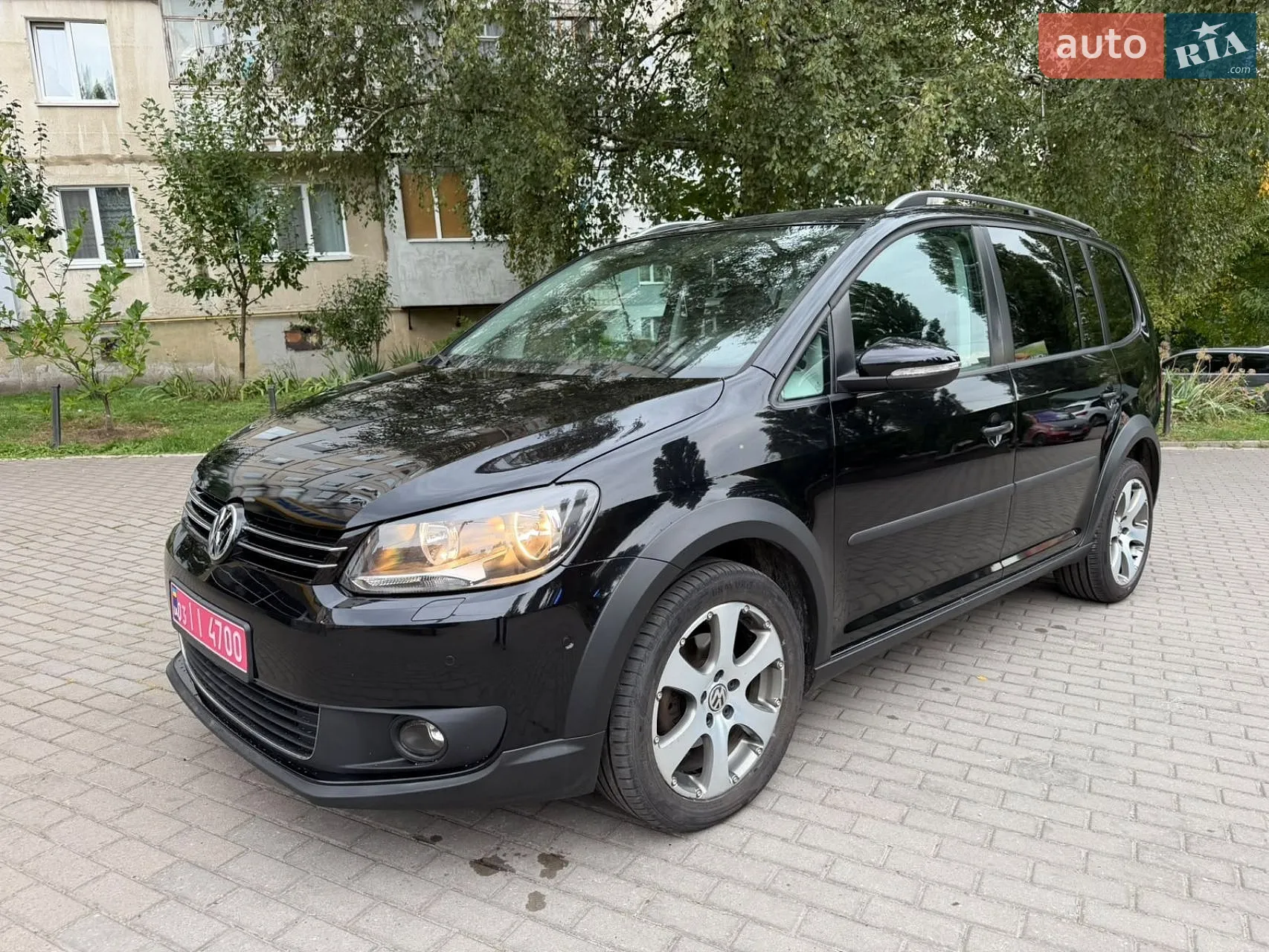 Volkswagen Cross Touran, 2011