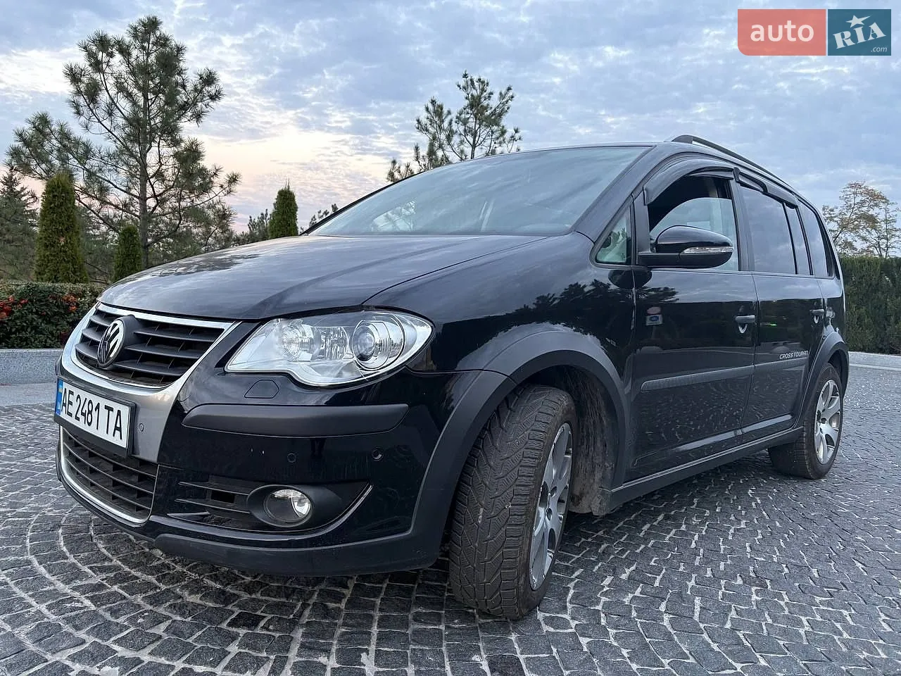 Volkswagen Cross Touran, 2009