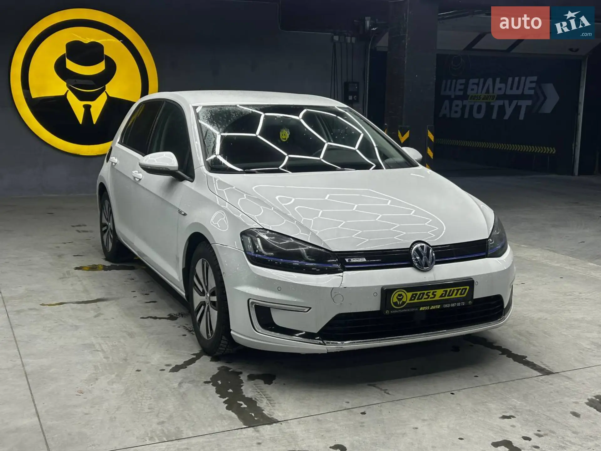 Volkswagen e-Golf, 2015