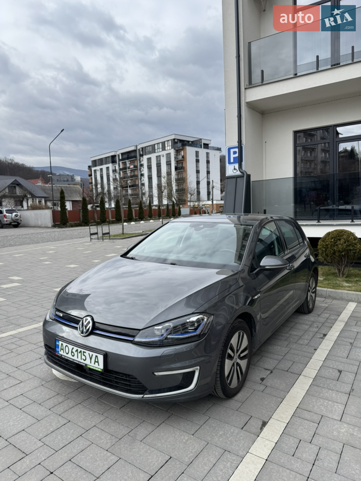 Volkswagen e-Golf, 2017