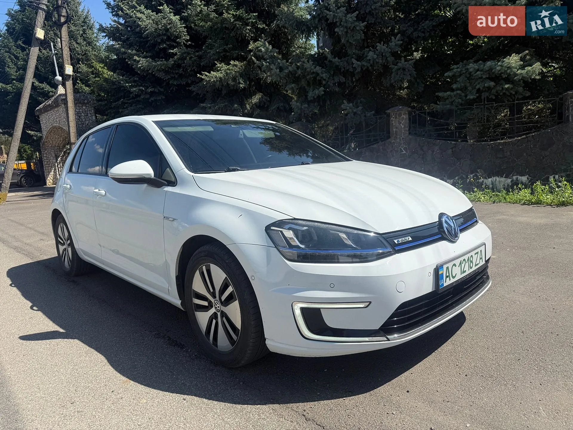 Volkswagen e-Golf, 2014