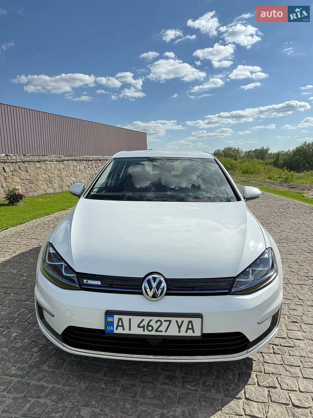Volkswagen e-Golf, 2015