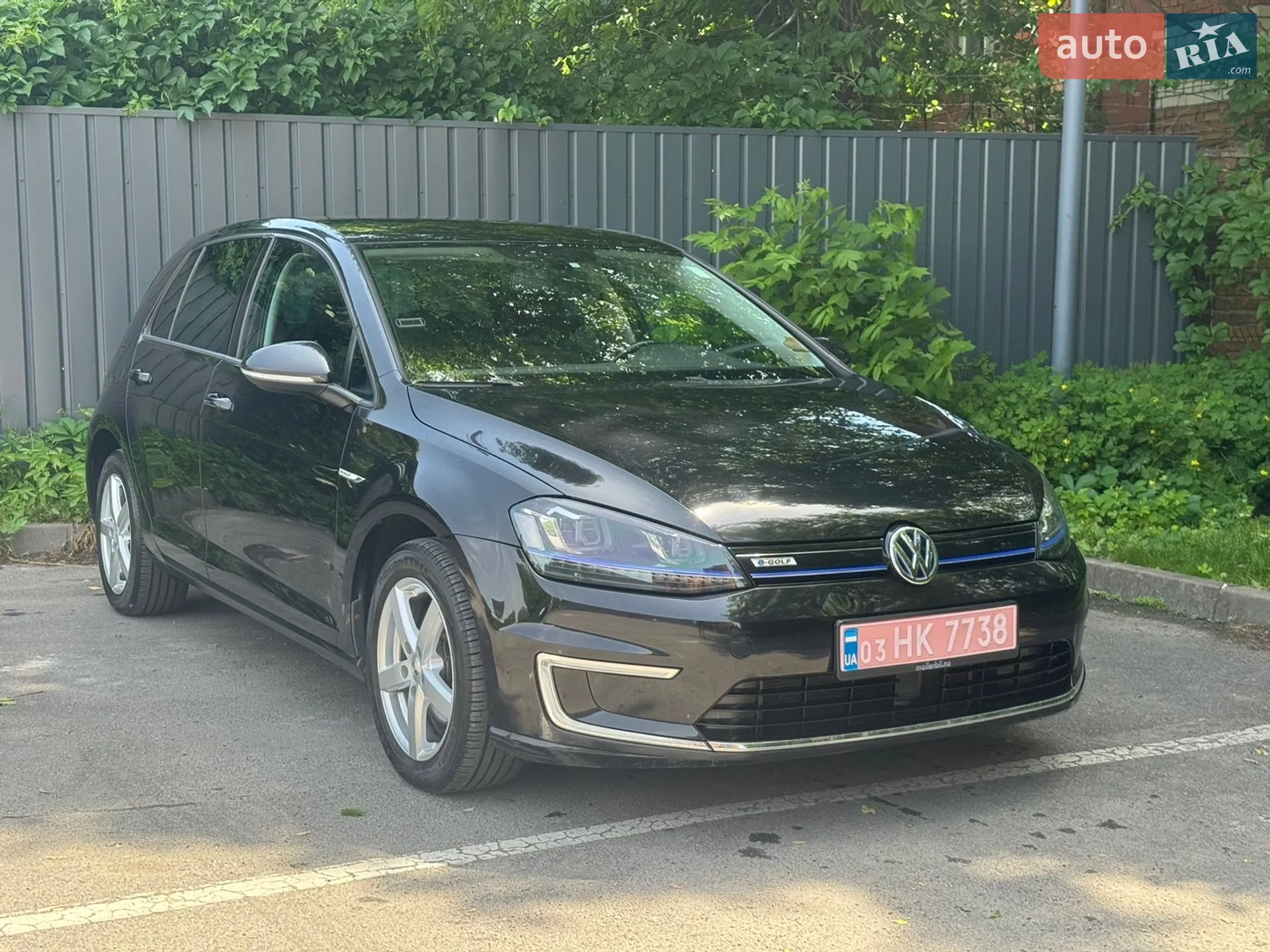 Volkswagen e-Golf, 2015